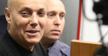 עדות אבנר הררי: מטענים למפורסמים, או תותים ושטויות במיץ עגבניות