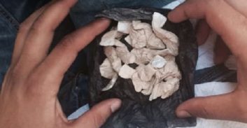 כתב אישום: 100 גרם הרואין מרכב לרכב בהדר הכרמל