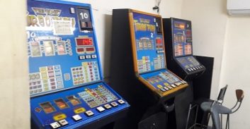 תושב כפר שלם נעצר בחשד להפעלת מועדוני הימורים בשכונת התקווה