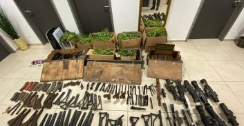 סליק אמל"ח וקנאביס בלב תל אביב