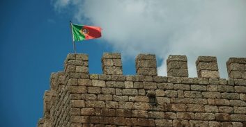 מורה נבוכים – מה אומר חוק האזרחות הפורטוגלי?