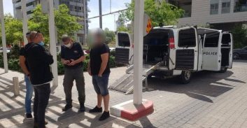 ת"א: מטען הוצמד לרכב של סוחר רכבי יוקרה