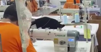 פוסטה TV: מאות אסירים מייצרים במתפרות מסכות מגן רב פעמיות