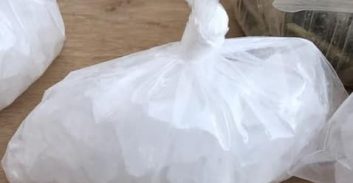 חשד: מוכר למשטרה מחולון החביא יותר מקילו קריסטל בחצר ביתו