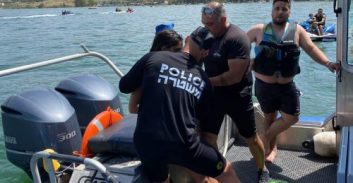 שוטרי השיטור הימי הצילו סירה מטביעה בכינרת