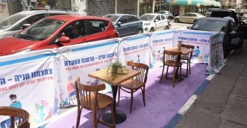 פוסט קורונה: עיריית ת"א מקצה מקומות ישיבה למסעדות בשטחי חניה כחול לבן