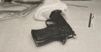 כפר קאסם: צעיר בן 20 נאשם בהחזקת שלושה אקדחים ותחמושת