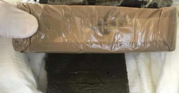 הוארך מעצרם של חשודים בהחזקת קילוגרם חשיש בדירה בחיפה