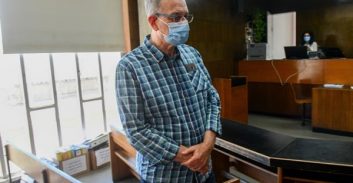 שנה מאסר לרופא ילדים שניצל מינית שני נערים בני 15