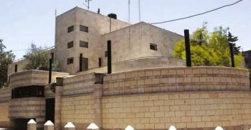 בחזרה למעונות