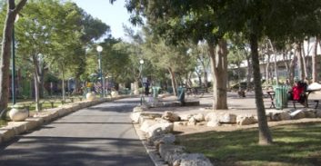 חיפה: שני צעירים תקפו צעירים במרכז הכרמל וחופי הים