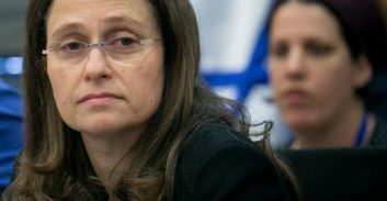 נציב הביקורת: קצין משטרה ביטל דו"ח לאיש מח"ש, בגיבוי מנהלת מח"ש