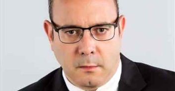 עו"ד מיכאל כרמל