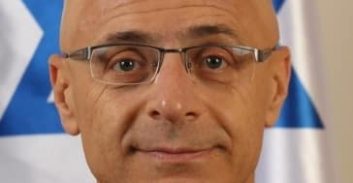 בקשה לפסול את ראש הרכב השופטים במשפט קוטייר