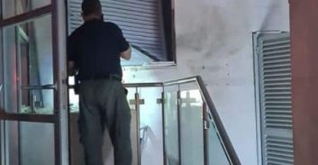 מוכר למשטרה נעצר בחשד לפיצוץ מטען בבניין מגורים בחולון 
