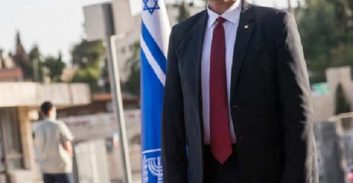 אוחנה דרש "אפס סובלנות" למחאה והמשטרה עברה מהכלה לאגרוף