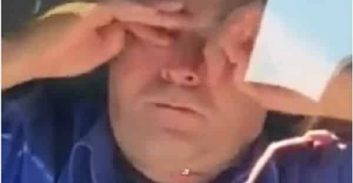 כתב אישום נגד נהג אגד שתועד "מנקר" על ההגה בדרך לראש פינה