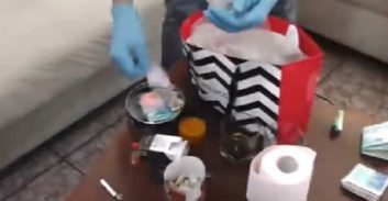 חיפה: אב ובניו משכונת הדר נאשמים בהפעלת תחנת סמים מתחת לביתם