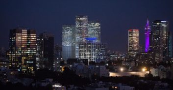 עיריית ת"א סיכמה עם חניונים פרטיים על חניה מוזלת בלילות ובסופי שבוע