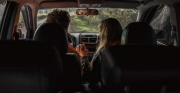 בין אהבה אסורה לעבירות תעבורה