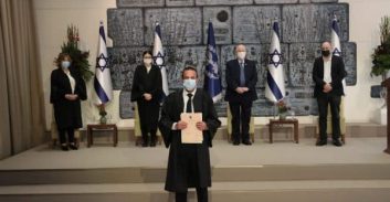 הנשיאה חיות נגד חברי הכנסת: "עושים הון פוליטי על גבנו"