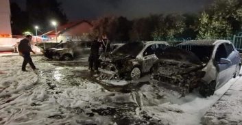 עיריית לוד: 15 כלי רכב הוצתו כנקמה על אכיפה נגד בנייה בלתי חוקית