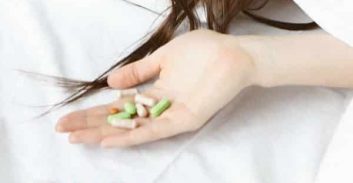 ת"א: צעיר נעצר בחשד שסיפק לחברתו את הכדורים שהביאו למותה