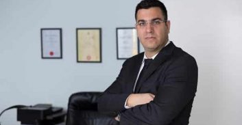 הכתף הקרה של בתי המשפט בערב שבת קודש