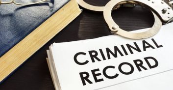 רישום ומחיקה