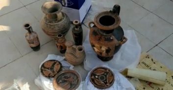 סוחרי עתיקות חשודים במכירת פריטים גנובים בשווי עשרות מיליונים