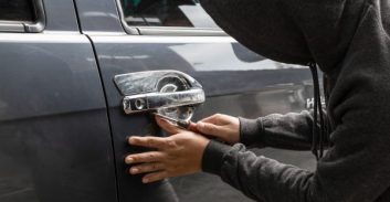 פוסטה TV: נעצרו חברי כנופיות גנבי חלקי רכב בגוש-דן