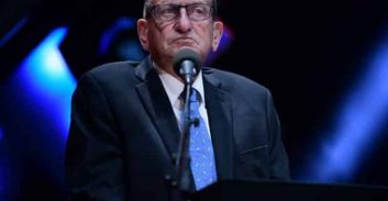 הפוליטיקה "הנקייה" של רון חולדאי