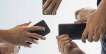 שלושה חשודים בסחיטה: איימו להפיץ סרטון אינטימי של המתלונן