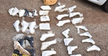 פוסטה TV: שלושה תושבי שגב שלום נעצרו עם 33 אקדחים