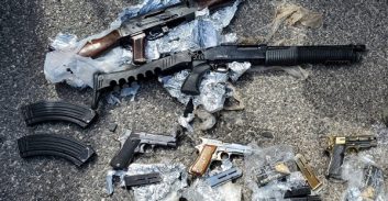 תושב בית שאן נעצר בטרקטורון עם שישה כלי נשק וקטין