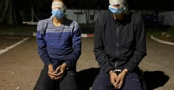 הוארך מעצרם של החשודים בתקיפת חייל מיחידה מובחרת וגניבת נשקו