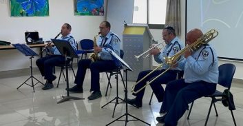 יום המעשים הטובים של השוטרים