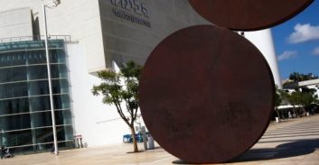 התיאטרון הלאומי "הבימה" ניצל מסגירה ויופעל כתאגיד עירוני