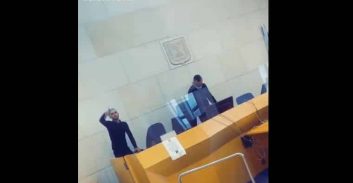 לא שם זין: בזיון בית המשפט והמדינה או סתם התנהגות לא מכובדת?