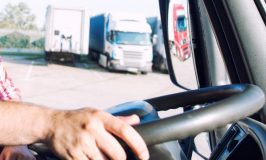 זיכוי לנהג משאית שלא נתן זכות קדימה והתנגש באופנוע