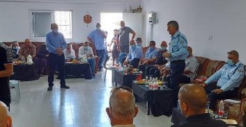 "כול עאם או-אינתום בל-חיר"