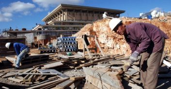 תרגיל בשומות פיקטיביות
