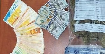 מוצקין: מוכר למשטרה נעצר עם 170 גרם מריחואנה ו-30 אלף שקל