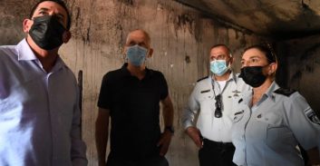 פוסטה TV – היום שאחרי המהומות: ביקור השר לביטחון פנים בכלא קציעות