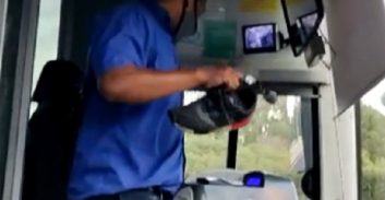 תלונה במשטרה: נהג אגד חלץ נעל והיכה את הנוסע