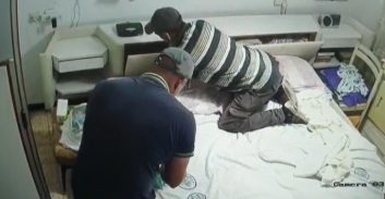 סרטון הפליל פורצים פלסטינים שעקצו כסף ותכשיטים מקשישות