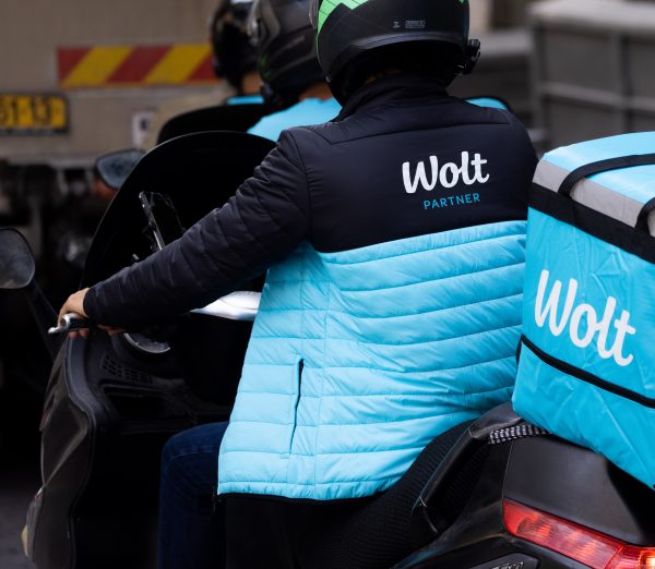 סמנכ"ל התפעול בחברת וולט נעצר בחשד לקיזוז חשבוניות פיקטיביות במאות מיליונים