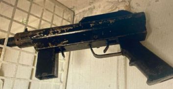 ירושלים: שלושה נאשמים בהנחת מטען ברכב של נתן אריש