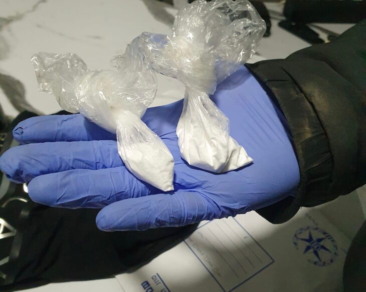 ראשל"צ: המסתבך הסדרתי בתיקי קוקאין ופטריות הזייה נעצר שוב