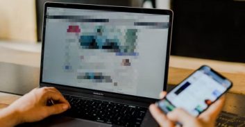 האשימה בפייסבוק וטרינרית בהפקרת כלב פצוע ותשלם לה פיצוי על הוצאת דיבה